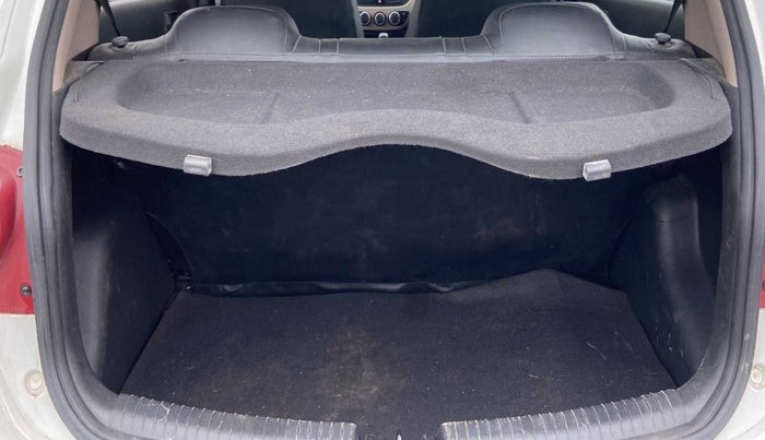 2016 Hyundai Grand i10 MAGNA 1.2 KAPPA VTVT, Petrol, Manual, 76,468 km, Boot Inside