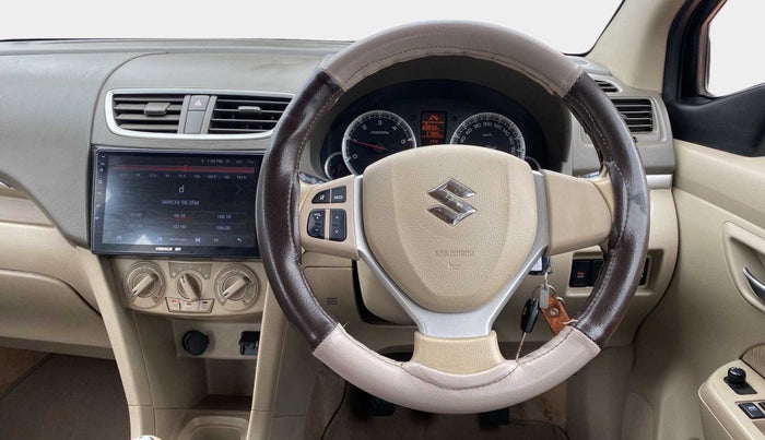 2015 Maruti Ertiga ZDI, Diesel, Manual, 57,858 km, Steering Wheel Close Up