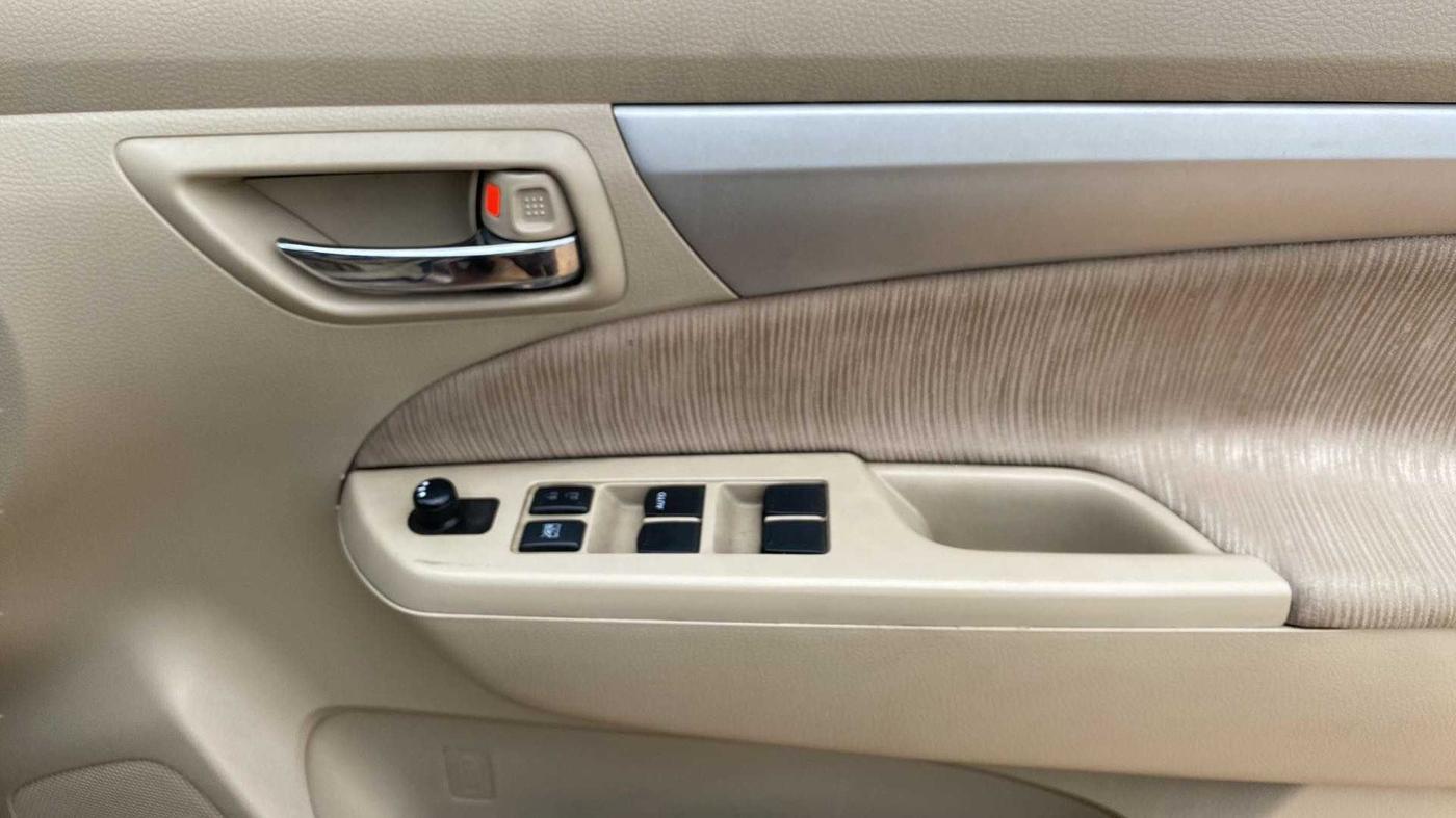 2015 Maruti Ertiga ZDI, Diesel, Manual, 57,858 km, Driver Side Door Panels Control