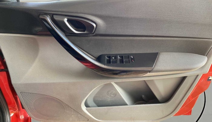 2018 Tata TIGOR XZ PETROL, CNG, Manual, 68,548 km, Driver Side Door Panels Control
