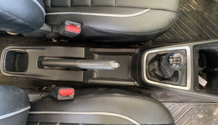 2018 Maruti Swift ZXI PLUS, Petrol, Manual, 26,403 km, Gear Lever