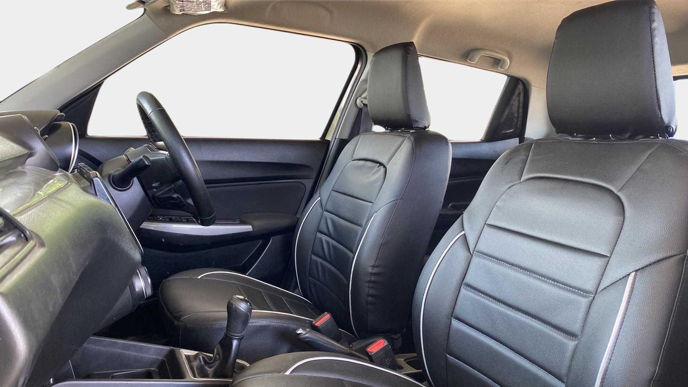 2018 Maruti Swift ZXI PLUS, Petrol, Manual, 26,403 km, Right Side Front Door Cabin