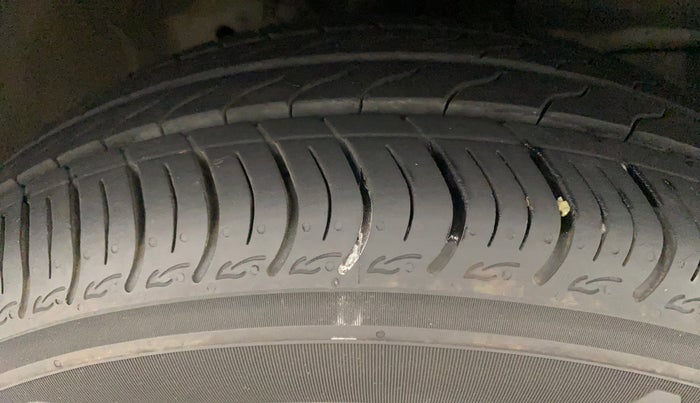 2015 Honda City 1.5L I-VTEC VX (O) MT, Petrol, Manual, 31,110 km, Right Front Tyre Tread