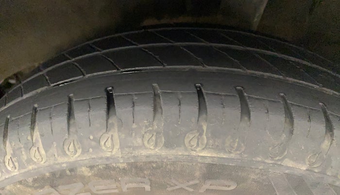 2021 Renault Kwid RXT 1.0 AMT (O), Petrol, Automatic, 40,778 km, Left Rear Tyre Tread