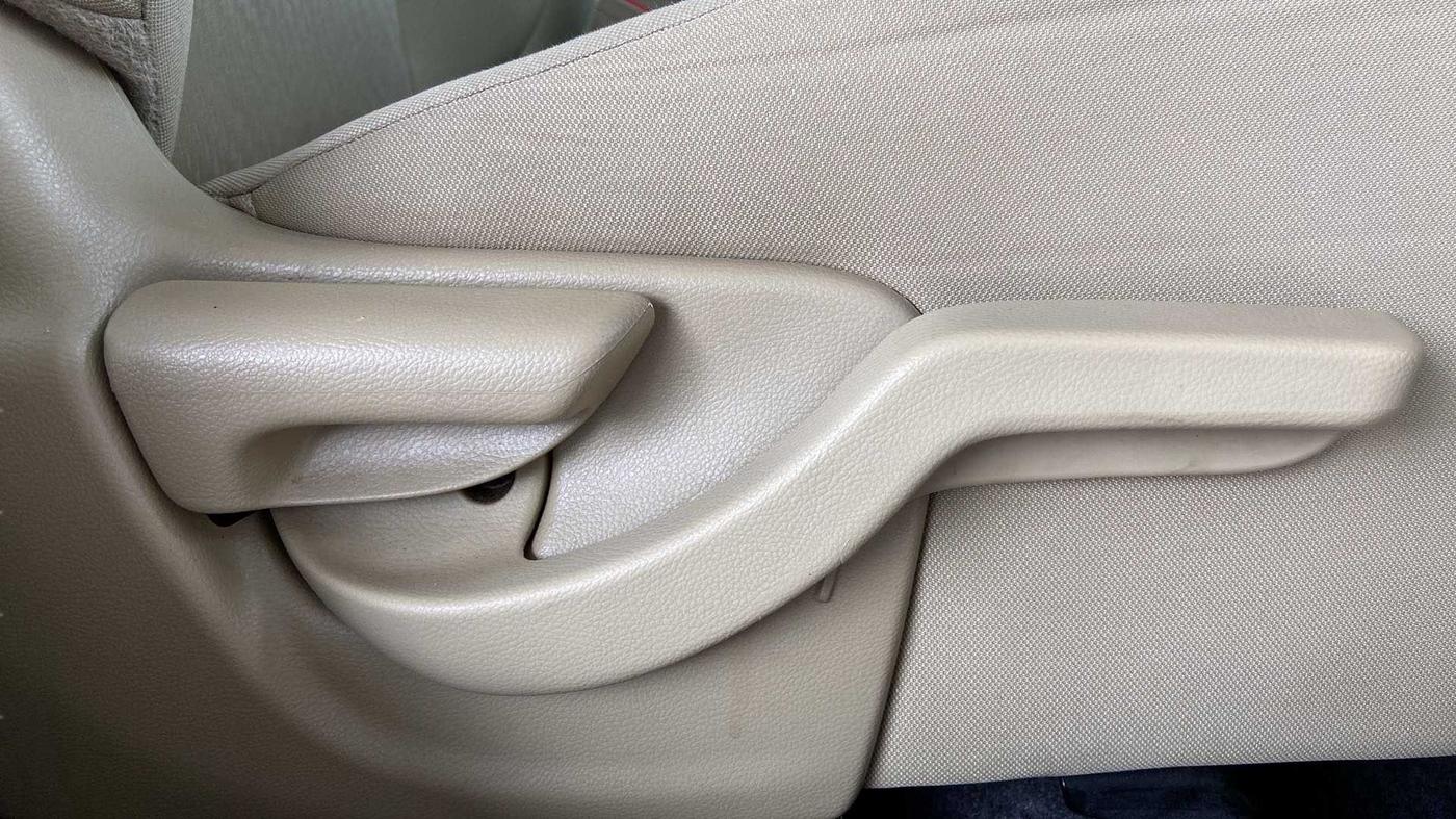 2013 Honda Amaze 1.2L I-VTEC S, Petrol, Manual, 39,036 km, Driver Side Adjustment Panel