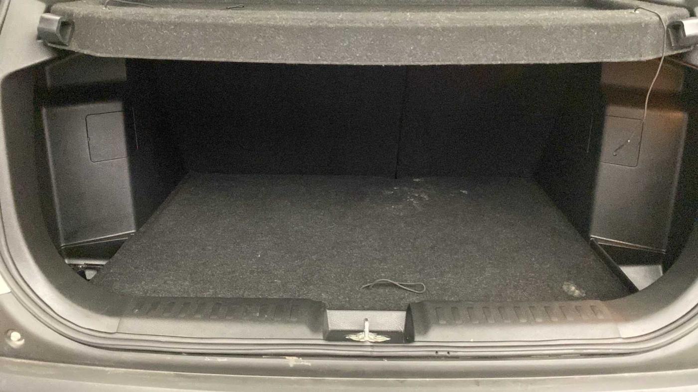 2023 Maruti BREZZA ZXI SMART HYBRID , Petrol, Manual, 8,502 km, Boot Inside