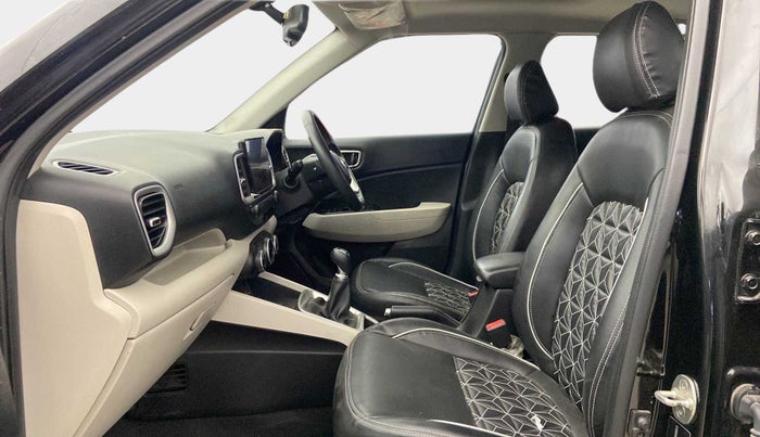 2022 Hyundai VENUE SX 1.2 PETROL, Petrol, Manual, 25,523 km, Right Side Front Door Cabin