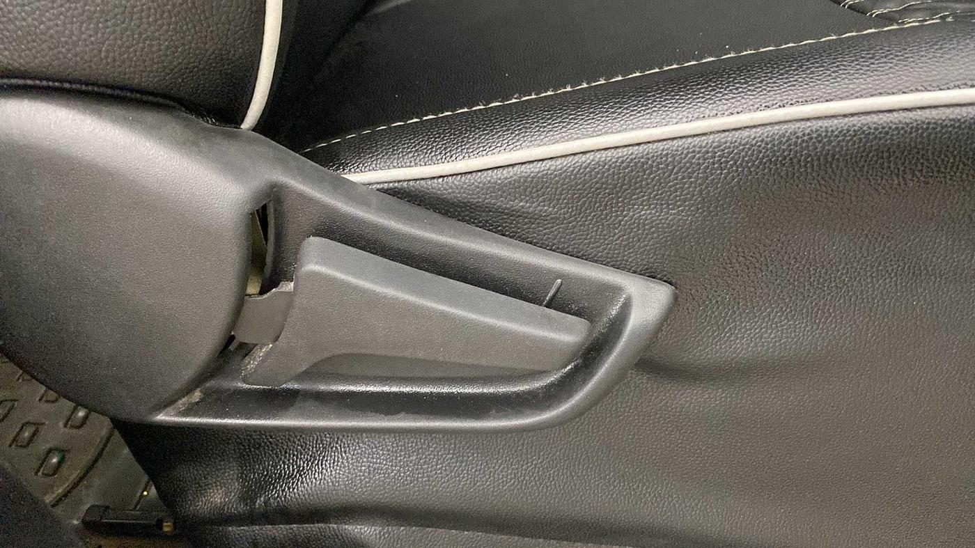 2020 Maruti S PRESSO VXI+, Petrol, Manual, 18,520 km, Driver Side Adjustment Panel