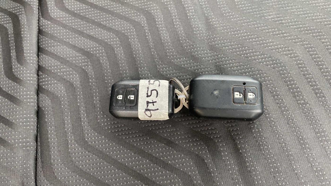 2018 Maruti Swift ZXI AMT, Petrol, Automatic, 60,189 km, Key Close Up