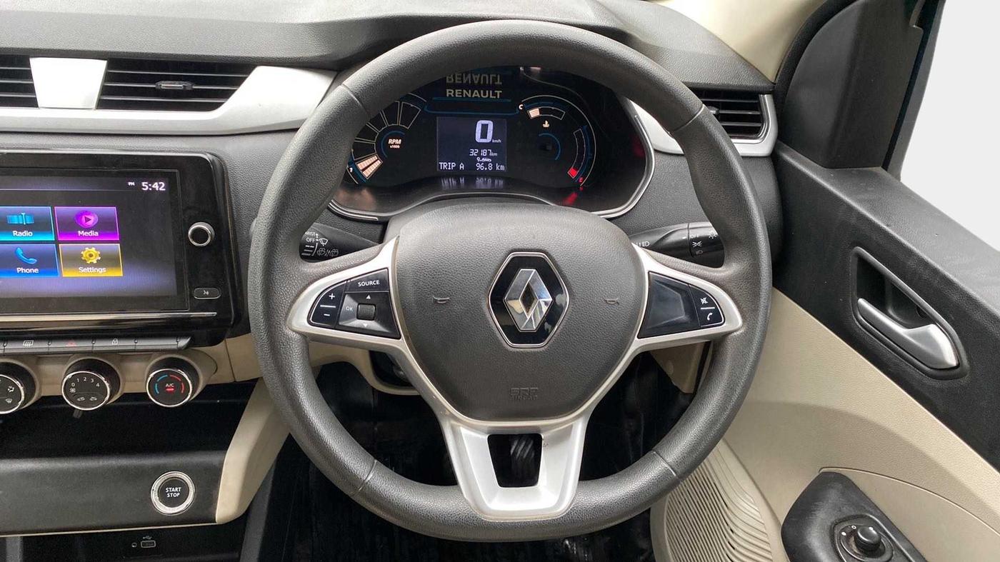 2022 Renault TRIBER RXZ, Petrol, Manual, 32,263 km, Steering Wheel Close Up