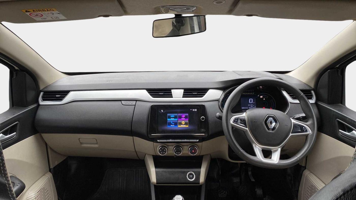 2022 Renault TRIBER RXZ, Petrol, Manual, 32,263 km, Dashboard