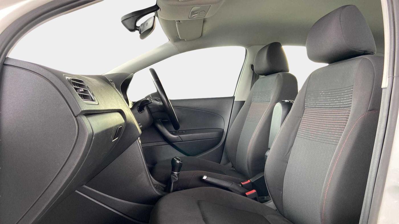2020 Volkswagen Polo HIGHLINE PLUS 1.0L TSI, Petrol, Manual, 44,412 km, Right Side Front Door Cabin