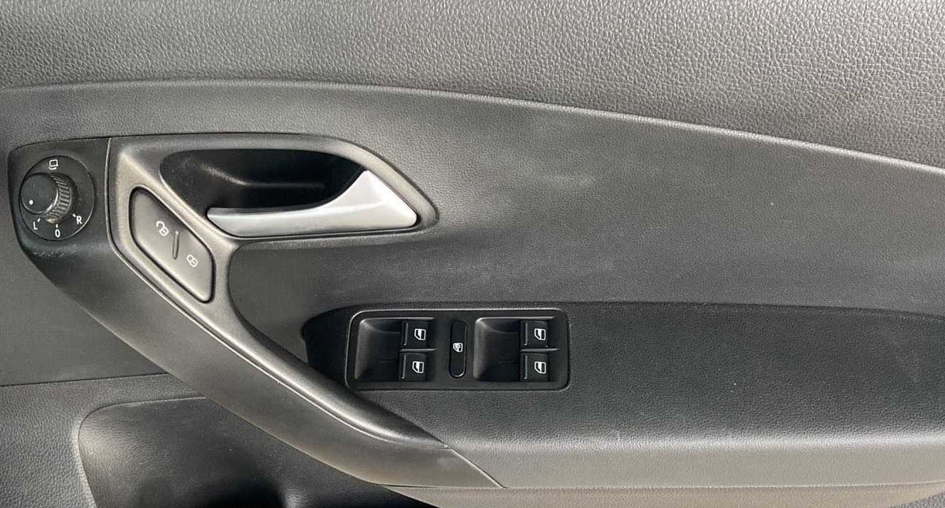 2020 Volkswagen Polo HIGHLINE PLUS 1.0L TSI, Petrol, Manual, 44,412 km, Driver Side Door Panels Control