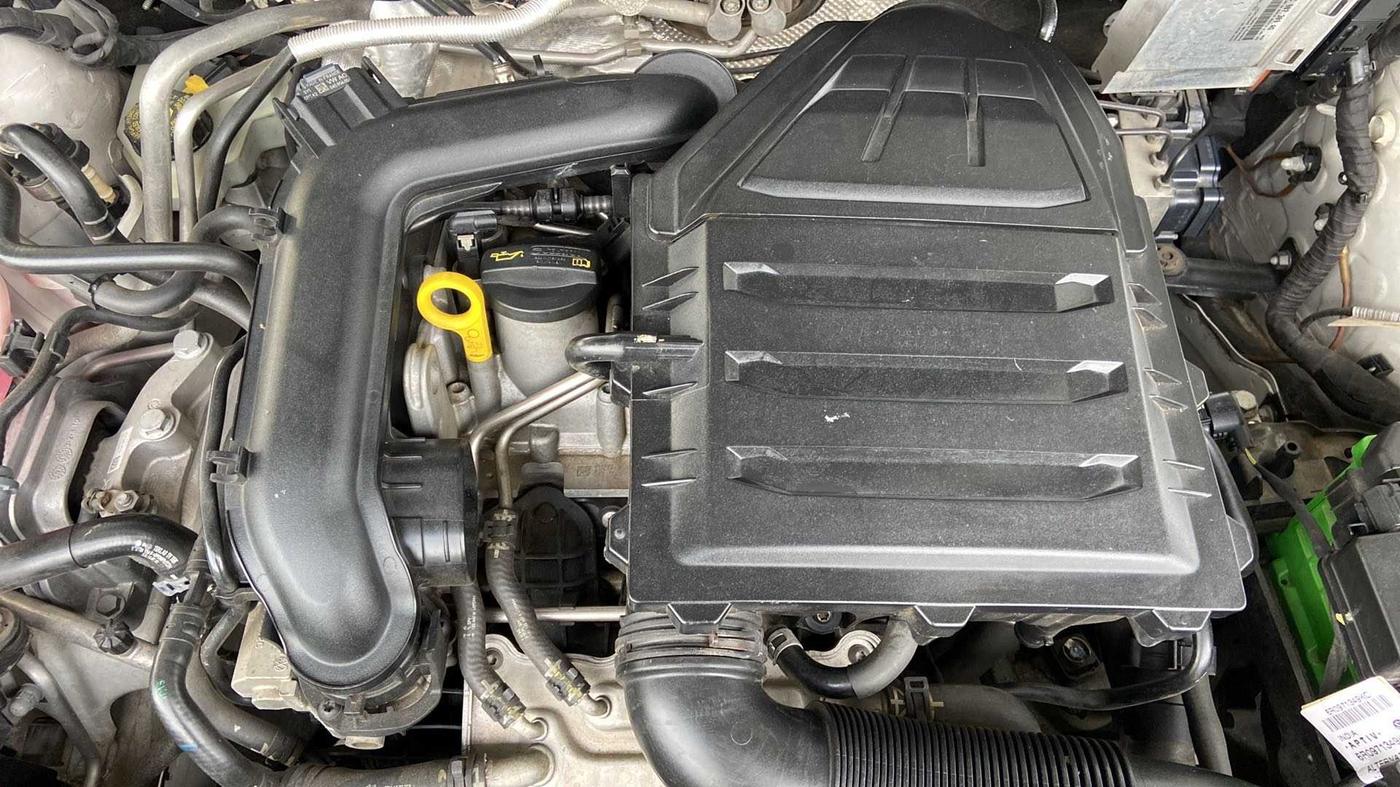 2020 Volkswagen Polo HIGHLINE PLUS 1.0L TSI, Petrol, Manual, 44,412 km, Open Bonet