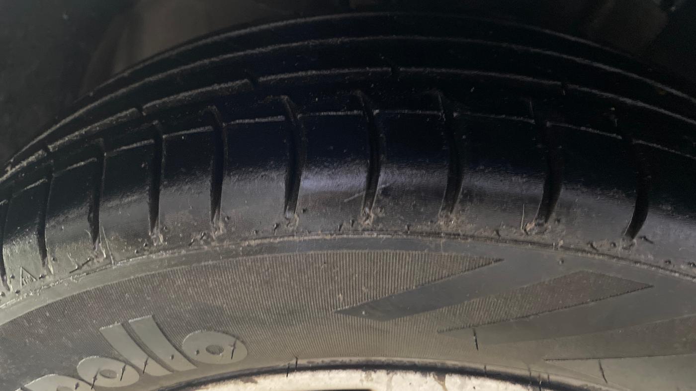 2016 Tata Tiago XZ PETROL, Petrol, Manual, 39,177 km, Left Front Tyre Tread