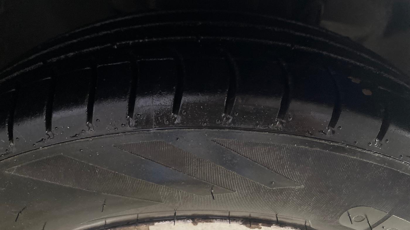2016 Tata Tiago XZ PETROL, Petrol, Manual, 39,177 km, Right Front Tyre Tread