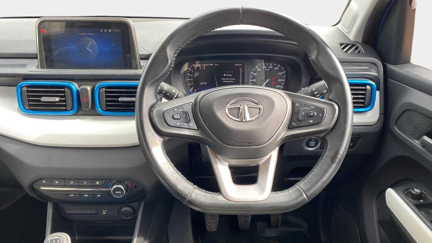 2022 Tata PUNCH CREATIVE  MT, Petrol, Manual, 20,447 km, Steering Wheel Close Up