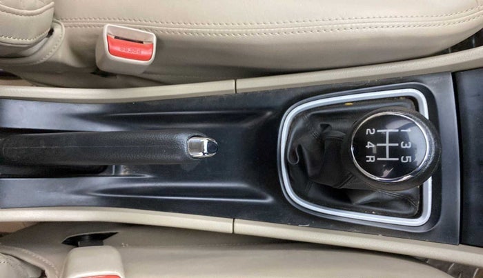 2019 Maruti Ciaz DELTA 1.5 SHVS MT PETROL, Petrol, Manual, 45,932 km, Gear Lever