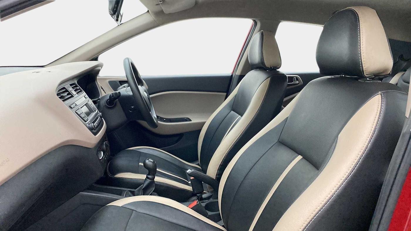 2017 Hyundai Elite i20 SPORTZ 1.2, Petrol, Manual, 50,623 km, Right Side Front Door Cabin