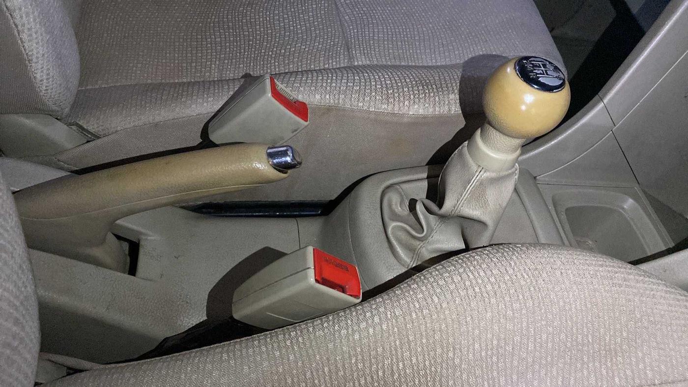 2013 Maruti Swift Dzire VXI, Petrol, Manual, 79,733 km, Gear Lever