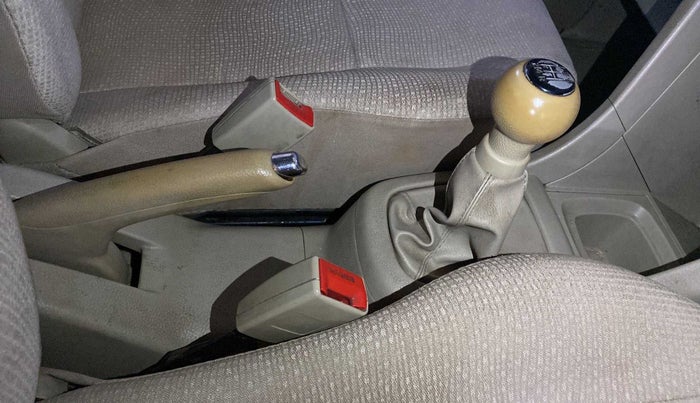 2013 Maruti Swift Dzire VXI, Petrol, Manual, 79,733 km, Gear Lever