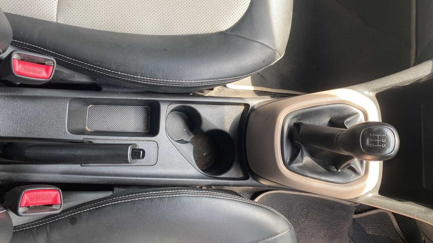 2019 Hyundai Xcent S 1.2, Petrol, Manual, 40,787 km, Gear Lever