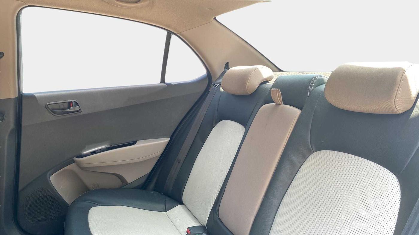 2019 Hyundai Xcent S 1.2, Petrol, Manual, 40,787 km, Right Side Rear Door Cabin