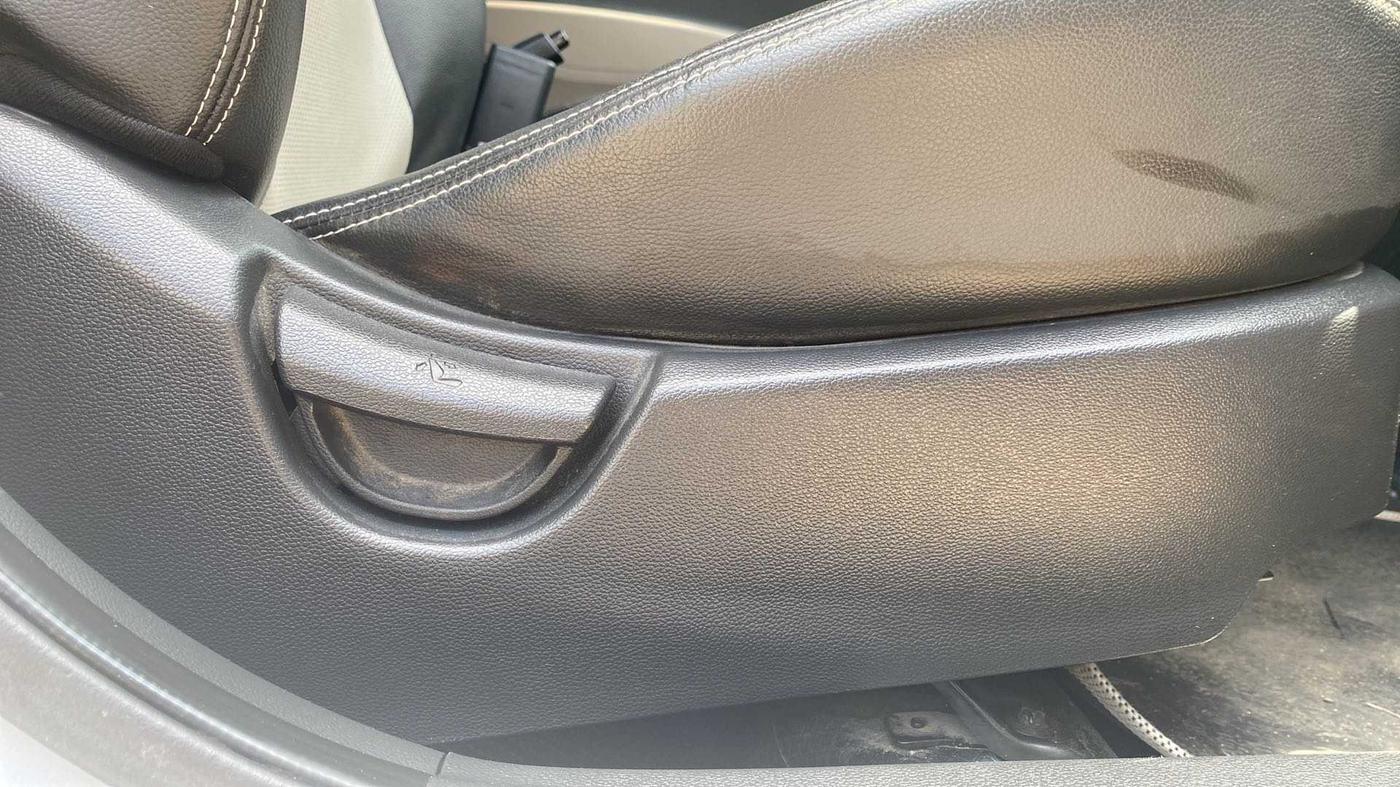 2019 Hyundai Xcent S 1.2, Petrol, Manual, 40,787 km, Driver Side Adjustment Panel