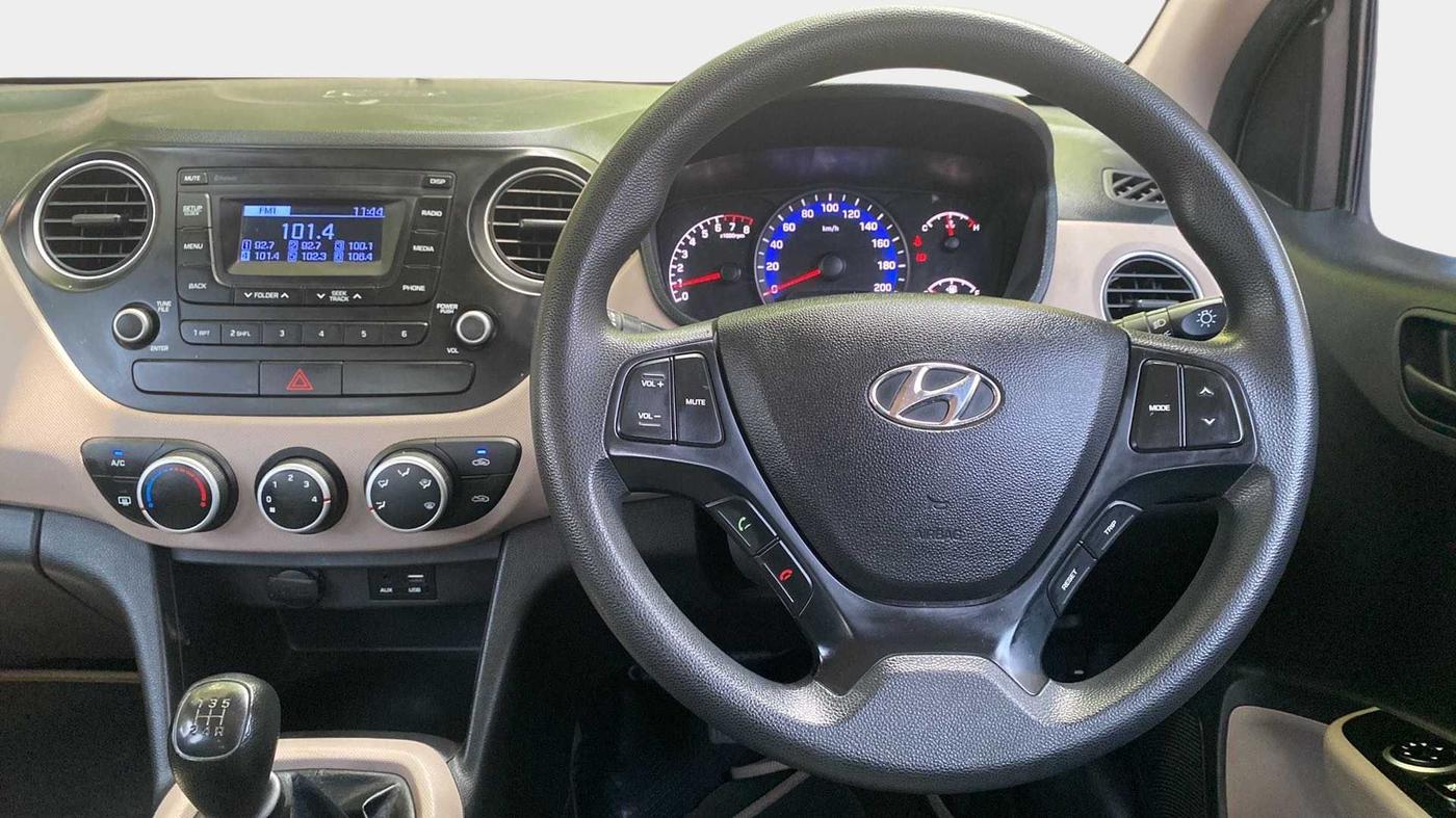 2019 Hyundai Xcent S 1.2, Petrol, Manual, 40,787 km, Steering Wheel Close Up