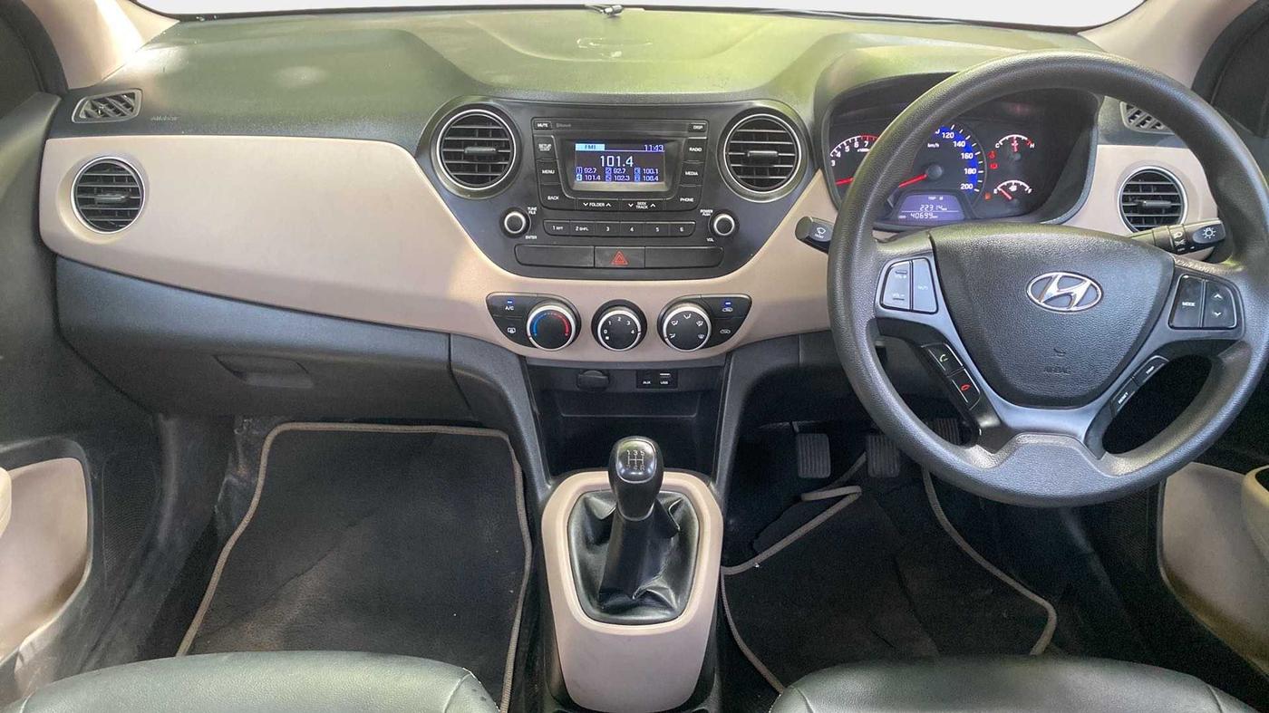 2019 Hyundai Xcent S 1.2, Petrol, Manual, 40,787 km, Dashboard