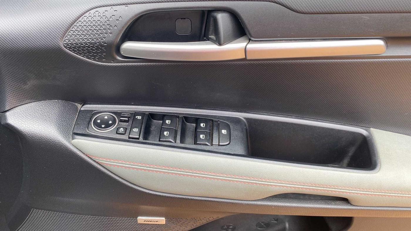 2023 KIA SONET X LINE 1.0 DCT, Petrol, Automatic, 5,703 km, Driver Side Door Panels Control