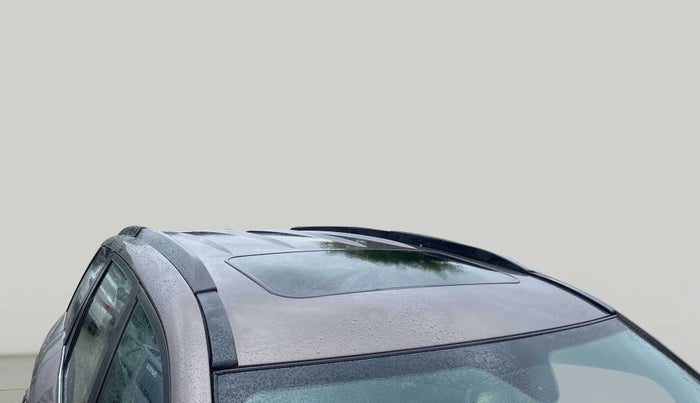 2017 Mahindra XUV500 W10 AT, Diesel, Automatic, 88,599 km, Roof