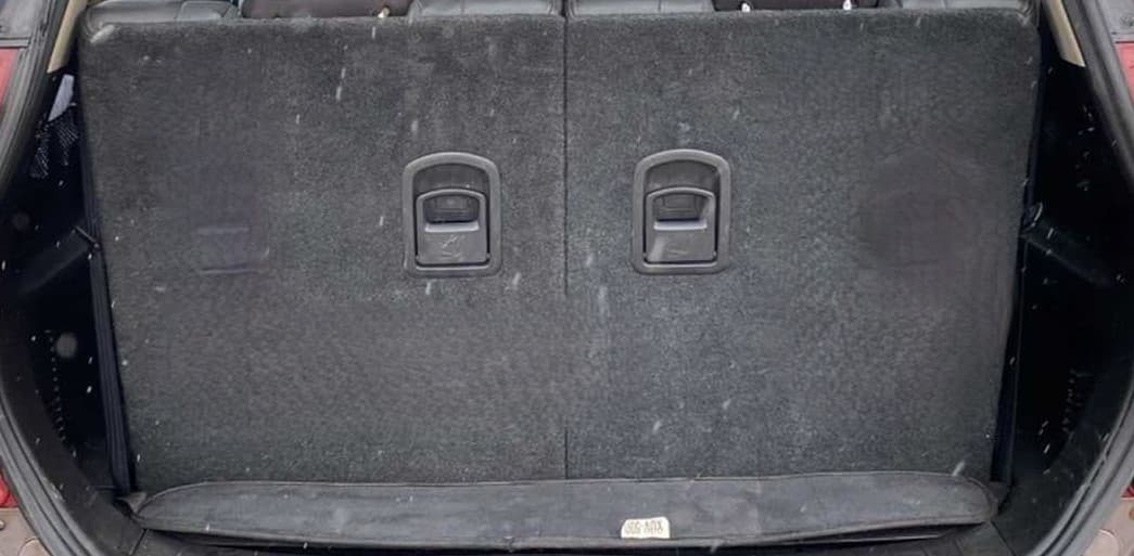 2017 Mahindra XUV500 W10 AT, Diesel, Automatic, 88,599 km, Boot Inside