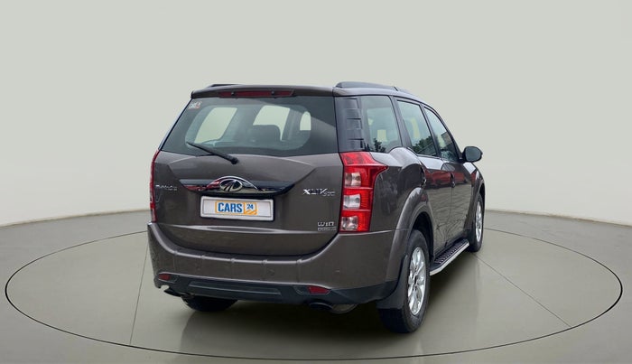 2017 Mahindra XUV500 W10 AT, Diesel, Automatic, 88,599 km, Right Back Diagonal
