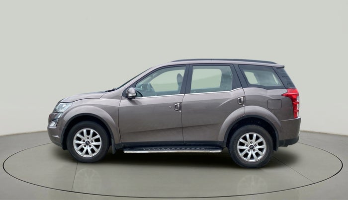 2017 Mahindra XUV500 W10 AT, Diesel, Automatic, 88,599 km, Left Side