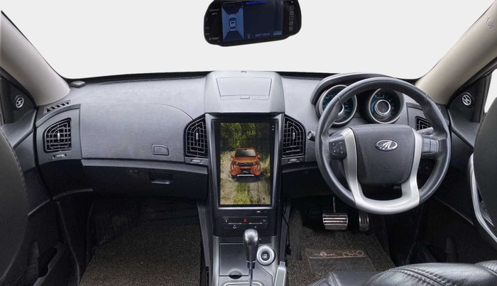 2017 Mahindra XUV500 W10 AT, Diesel, Automatic, 88,599 km, Dashboard