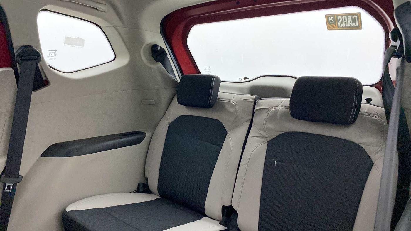 2019 Renault TRIBER RXT, Petrol, Manual, 82,607 km, Third Seat Row ( optional )