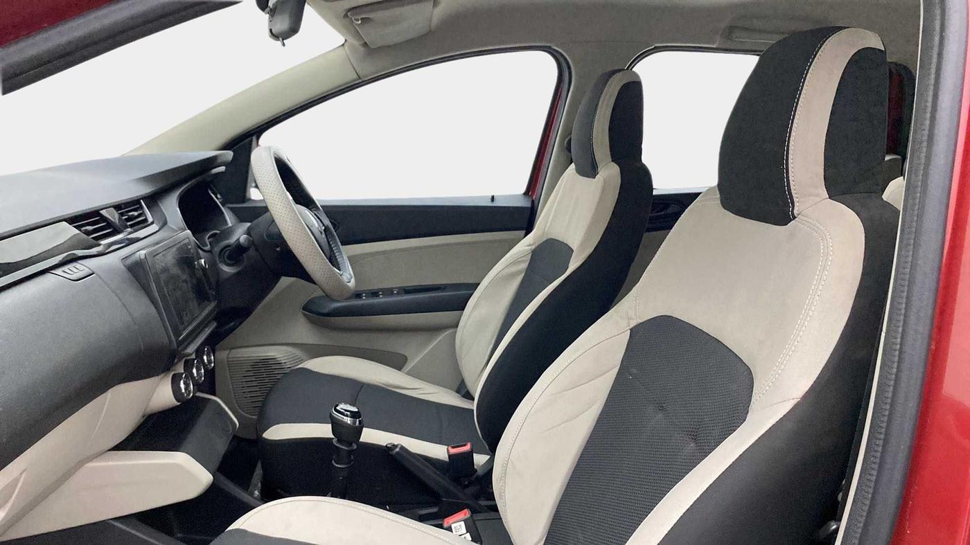 2019 Renault TRIBER RXT, Petrol, Manual, 82,607 km, Right Side Front Door Cabin