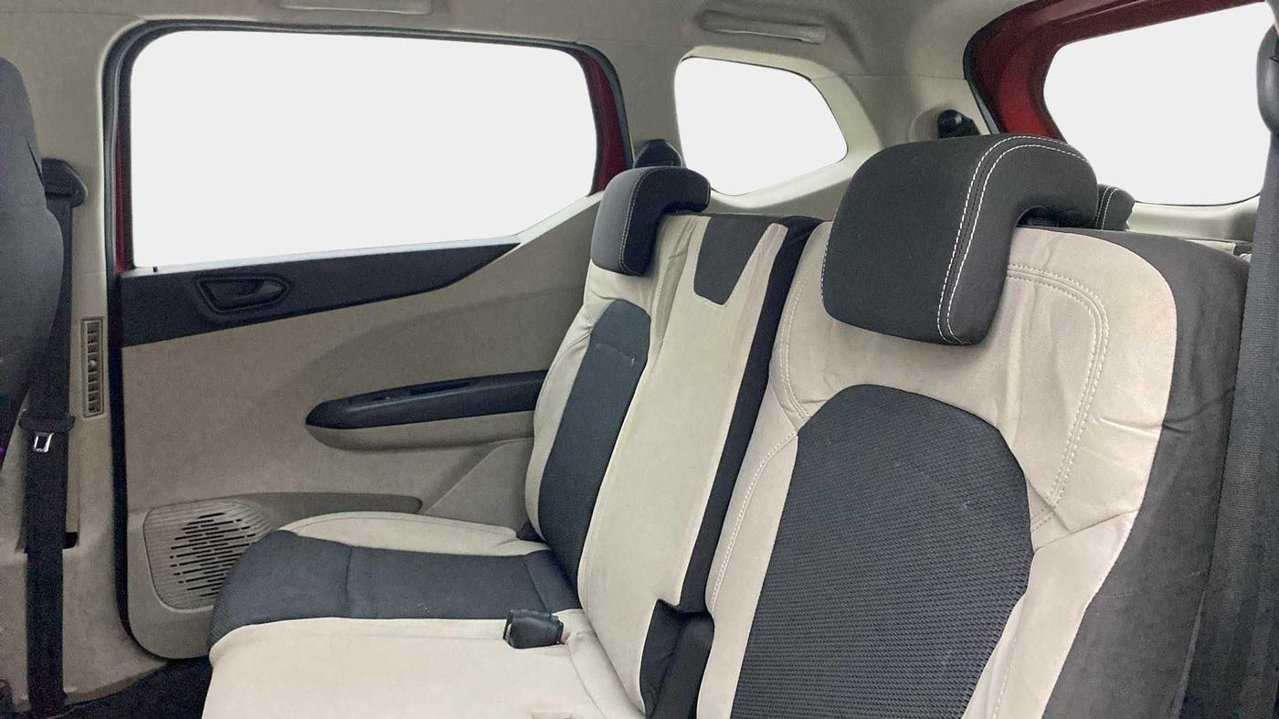 2019 Renault TRIBER RXT, Petrol, Manual, 82,607 km, Right Side Rear Door Cabin