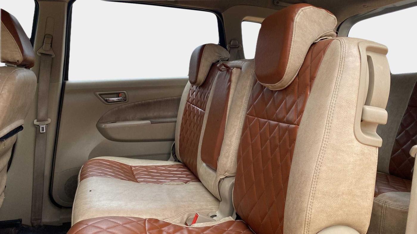2014 Maruti Ertiga VXI, Petrol, Manual, 92,758 km, Right Side Rear Door Cabin