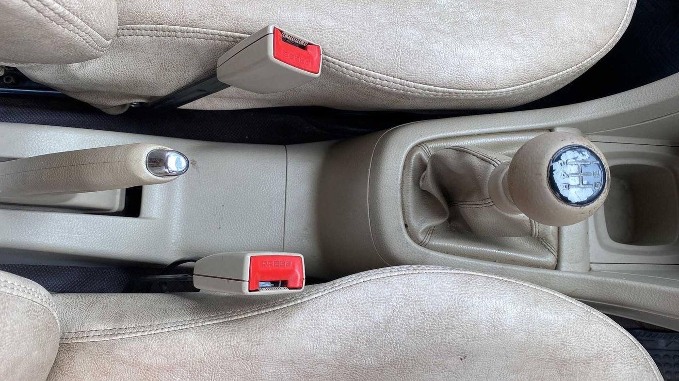 2014 Maruti Ertiga VXI, Petrol, Manual, 92,758 km, Gear Lever