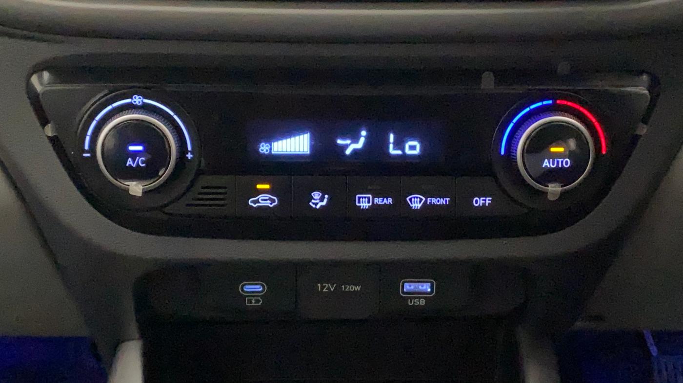 2023 Hyundai GRAND I10 NIOS SPORTZ 1.2 KAPPA VTVT, Petrol, Manual, 10,883 km, Automatic Climate Control