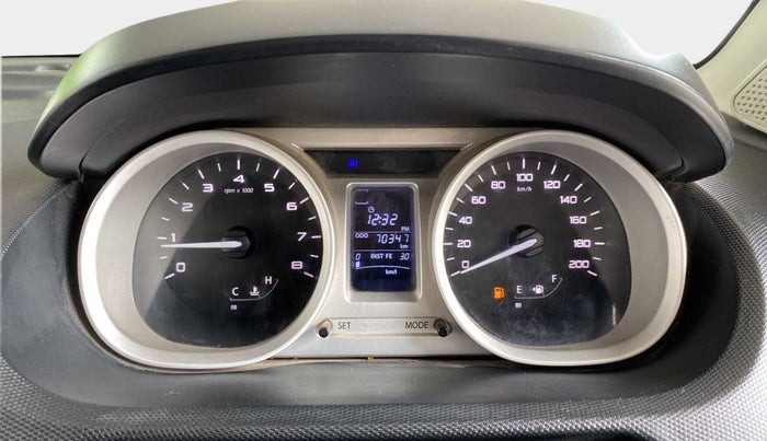 2017 Tata Tiago XZ PETROL, Petrol, Manual, 70,332 km, Odometer Image