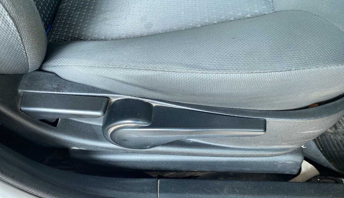 2017 Tata Tiago XZ PETROL, Petrol, Manual, 70,332 km, Driver Side Adjustment Panel