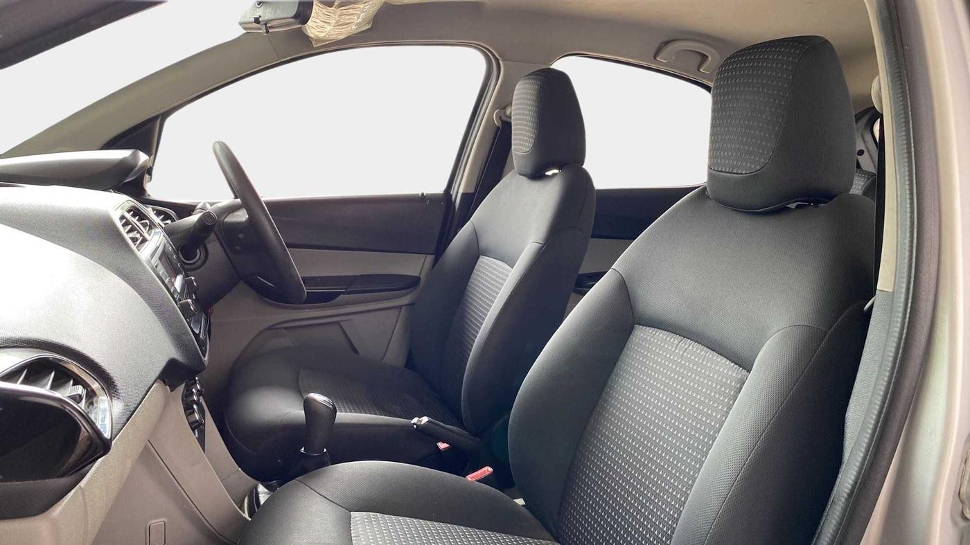 2017 Tata Tiago XZ PETROL, Petrol, Manual, 70,332 km, Right Side Front Door Cabin