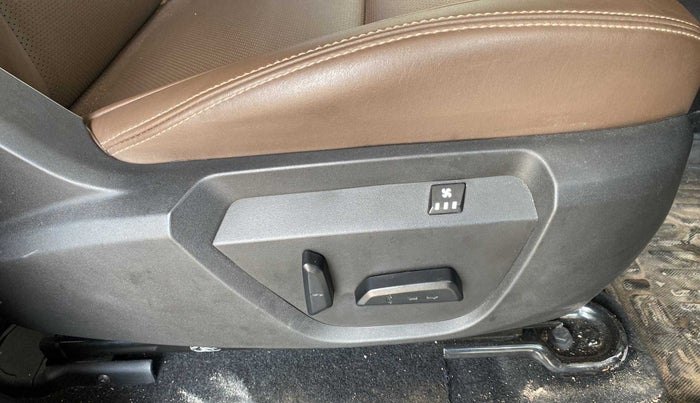 2022 Tata Harrier XZ PLUS 2.0L DUAL TONE, Diesel, Manual, 25,484 km, Driver Side Adjustment Panel