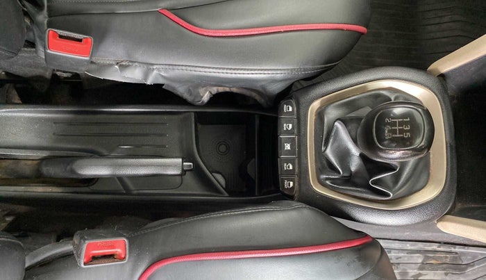 2019 Hyundai NEW SANTRO SPORTZ MT, Petrol, Manual, 77,773 km, Gear Lever