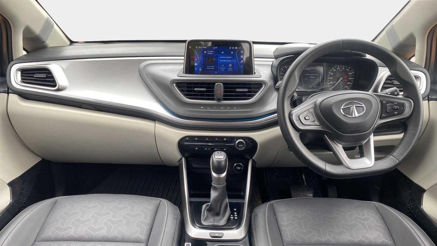 2023 Tata ALTROZ XZA PLUS, Petrol, Automatic, 5,198 km, Dashboard