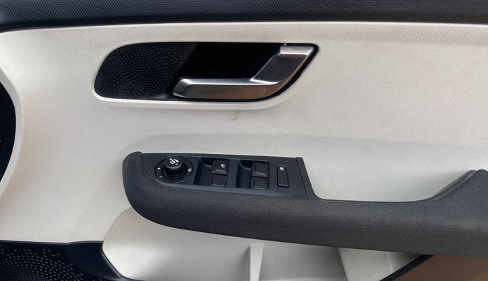 2023 Tata ALTROZ XZA PLUS, Petrol, Automatic, 5,198 km, Driver Side Door Panels Control