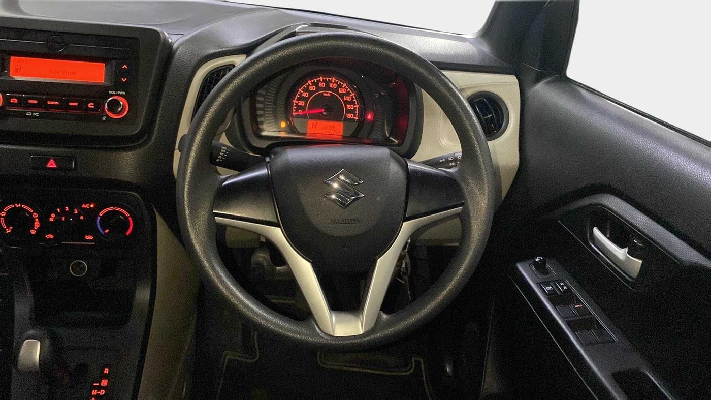 2022 Maruti New Wagon-R VXI 1.0 AMT, Petrol, Automatic, 28,785 km, Steering Wheel Close Up